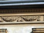 Рельєфний фриз