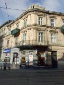 Наріжна частина фасаду