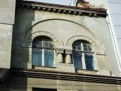 Вікна-біфорій 4-го поверху