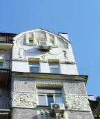 Сецесійний фронтон