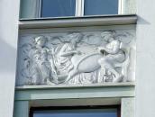 Ліва рельєфна вставка 5-го поверху…