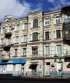 2020 р. Ліва частина головного фасаду