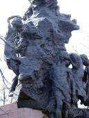 Середня частина скульптурної групи