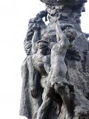 Центральна частина скульптурної групи…