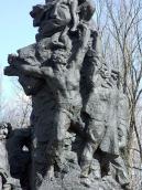 Центральна частина скульптурної групи