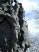 Центральна частина скульптурної групи