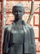 Півпостать Лесі Українки