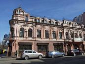 2020 р. Ліва частина фасаду по вул.…