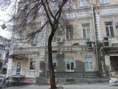 Фрагмент фасаду: 1-й та 2-й поверхи