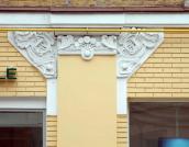 Сецесійна пілястра 1-го поверху