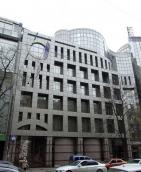 2021 р. Центральна частина фасаду по…