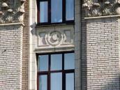 Рельєфна вставка між поверхами