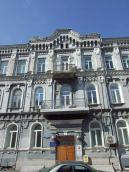 2021 р. Центральна частина фасаду по…