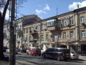 2021 р. Ліва частина головного фасаду.…