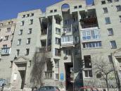 2021 р. Центральна частина фасаду по…