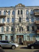 2021 р. Центральна частина головного…