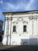 2021 р. Ліва частина фасаду по вул.…